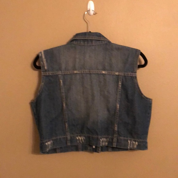 ROOMMATES short jean vest! - Picture 3 of 3